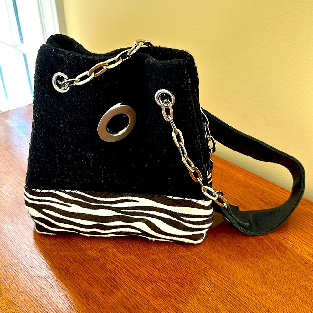Exquisite Vintage Sarah Oliver Handbag: Silver Chains & Zebra Patterns